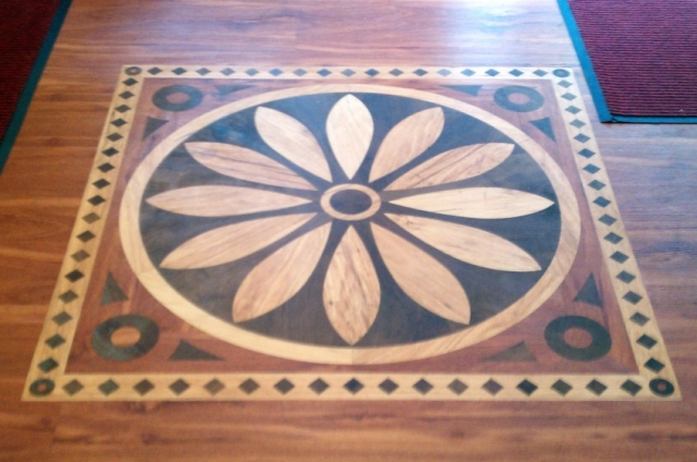 Custom Karndean Vinyl Plank Medallion